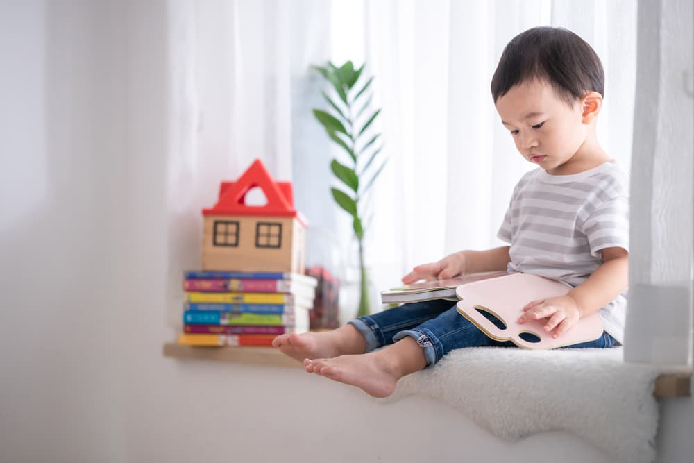Cara Menumbuhkan Minat Baca Anak Lewat Cerita yang Menarik